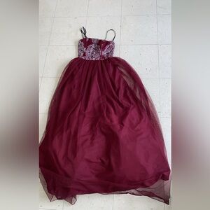 Speechless strapless  Gorgeous burgundy gown silver Sz 3 full tulle skirt